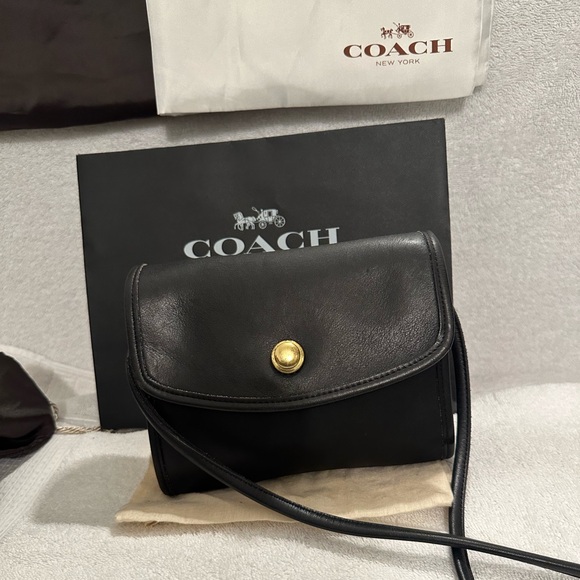 Coach vintage crossbody bag🇺🇸 - Picture 2 of 6